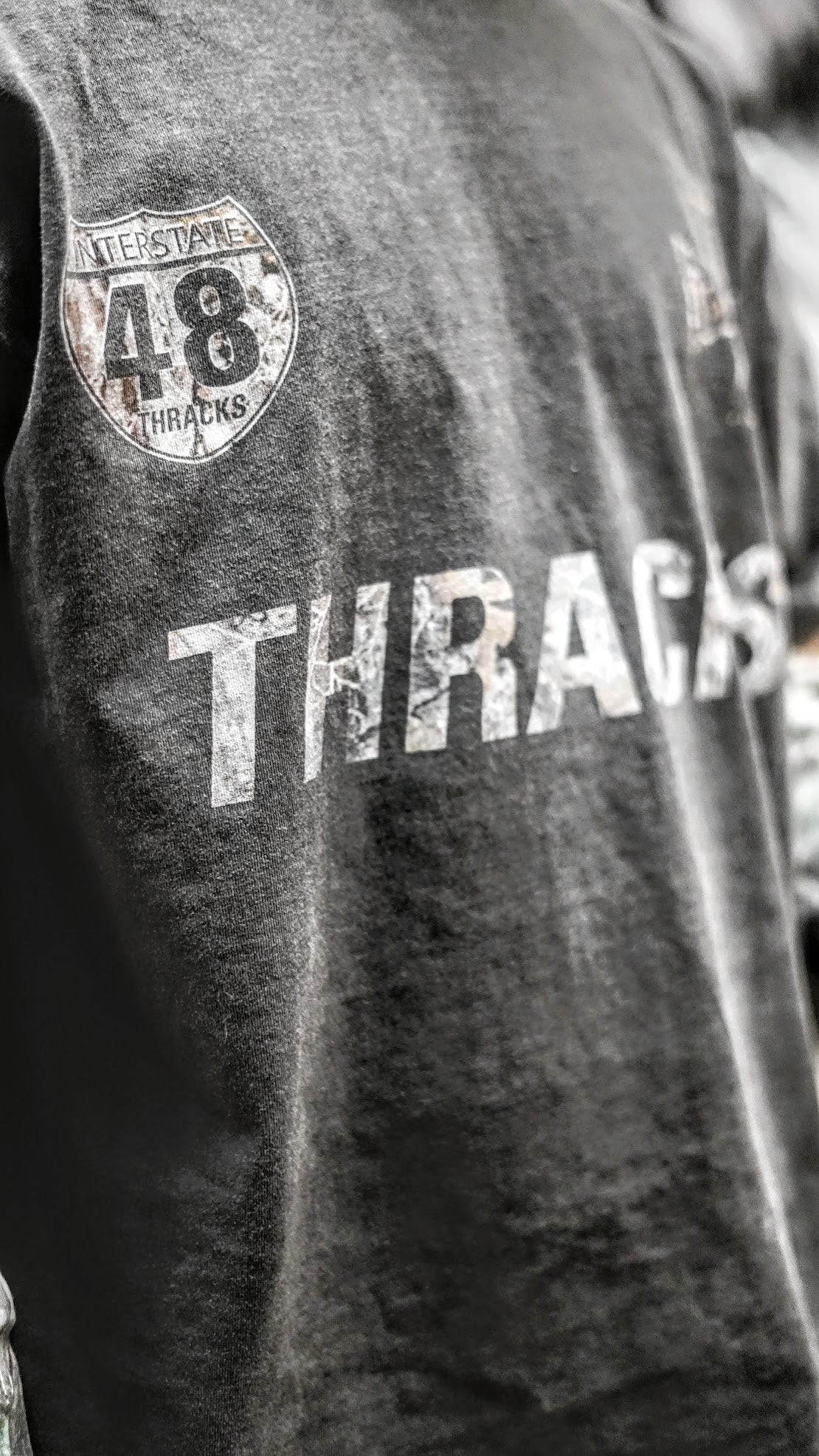 THRACKS LONG SLEEVE